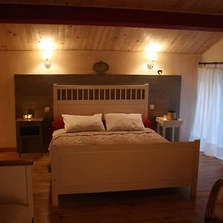 Les Escaliers Du Paradis Bed & Breakfast Largentiere