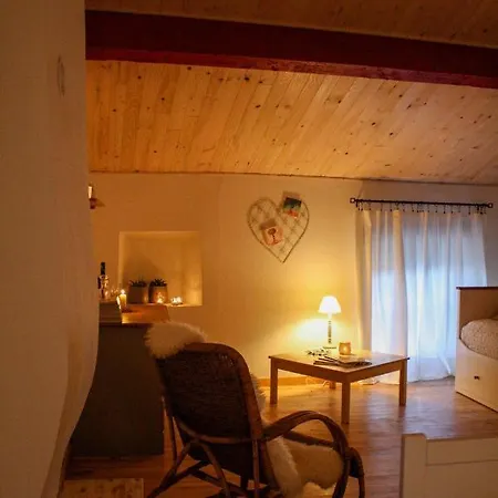 Les Escaliers Du Paradis Bed & Breakfast