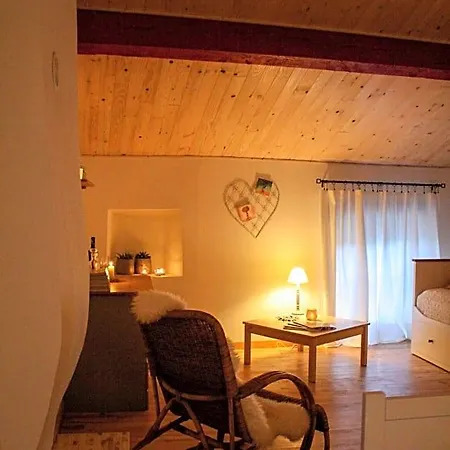 Les Escaliers Du Paradis Bed & Breakfast